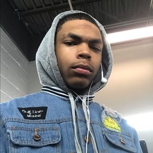 Meet your Posher, Jonathan